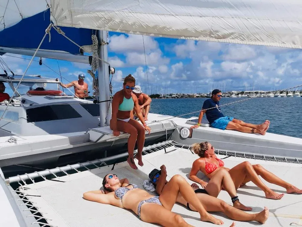 Catamaran Charter Aruba – Ocean Waves Sailing | Package One