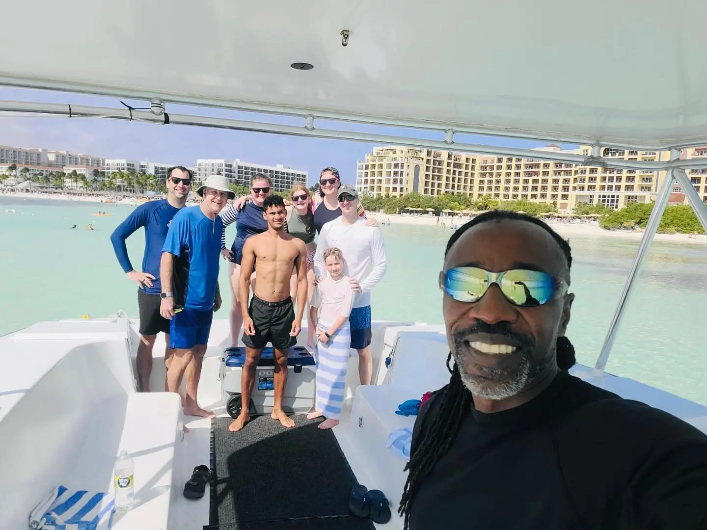 Isabella Beautiful Power Boat – 1-12 GUESTS – PRIVATE MORNING SNORKELING CHARTER