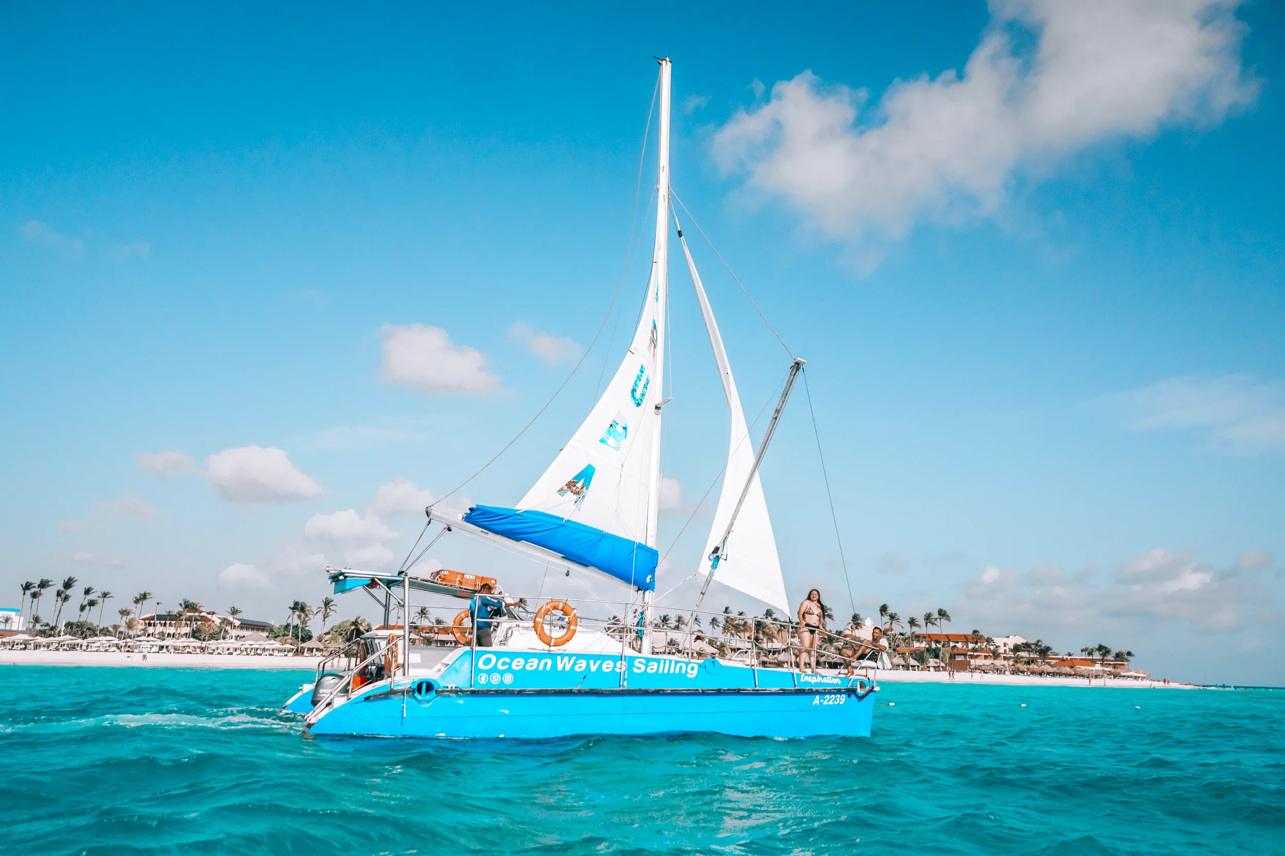 Catamaran Charter Aruba – Ocean Waves Sailing | Package One
